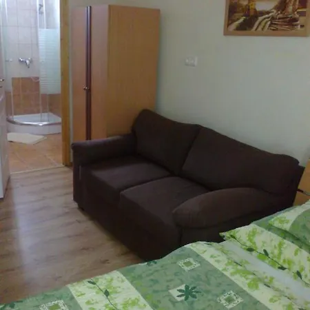 Szalay Vendeghaz Gasthof 3*